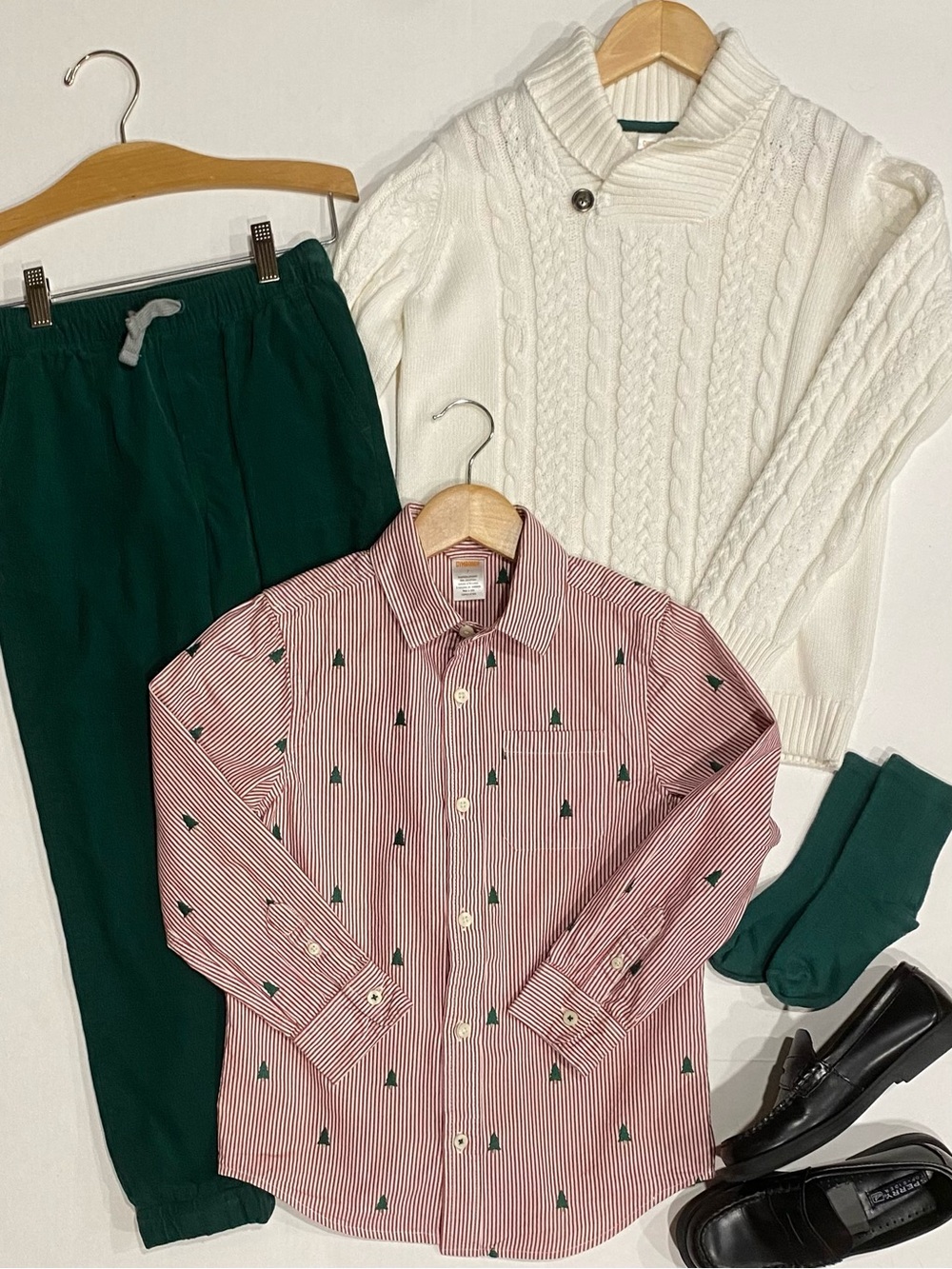 Gymboree Boys’ 4-Piece Christmas Outfit: Shirt, Pants, Sweater, and Socks Size 7